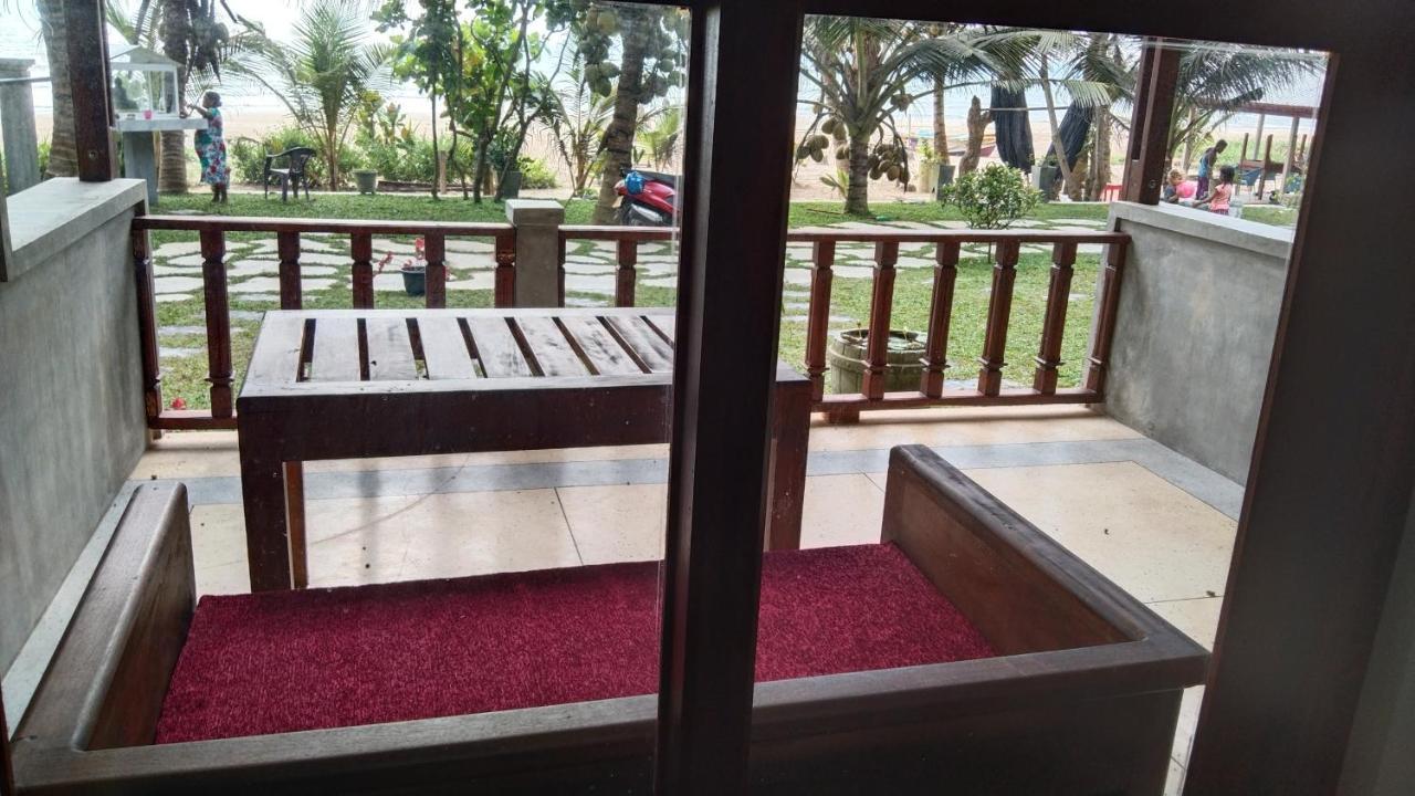 Relax Beach Resort Weligama Esterno foto
