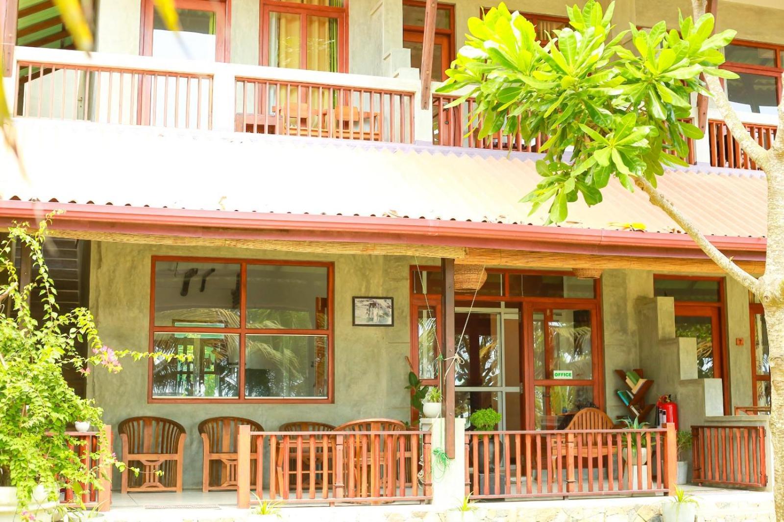 Relax Beach Resort Weligama Esterno foto