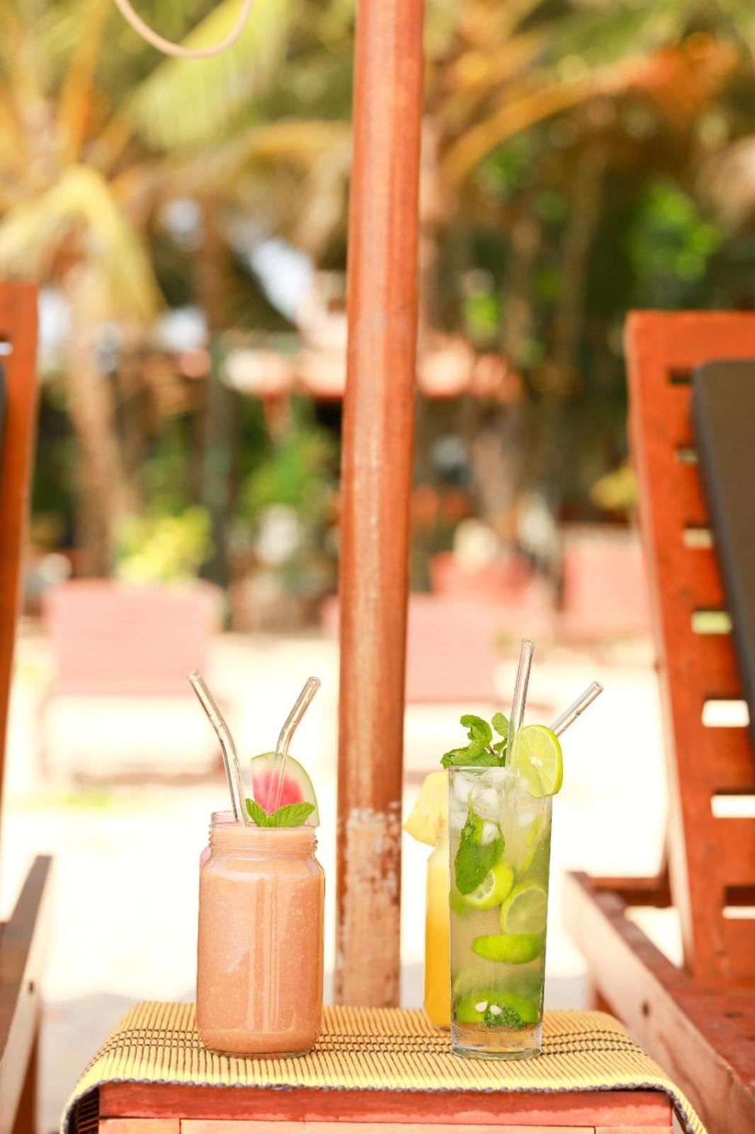 Relax Beach Resort Weligama Esterno foto
