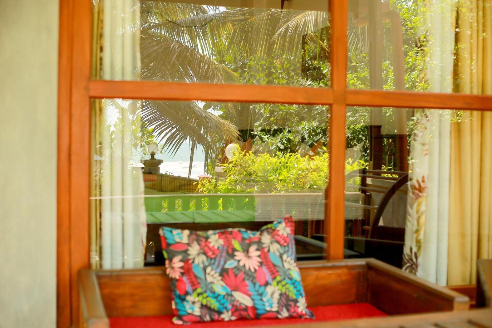 Relax Beach Resort Weligama Esterno foto