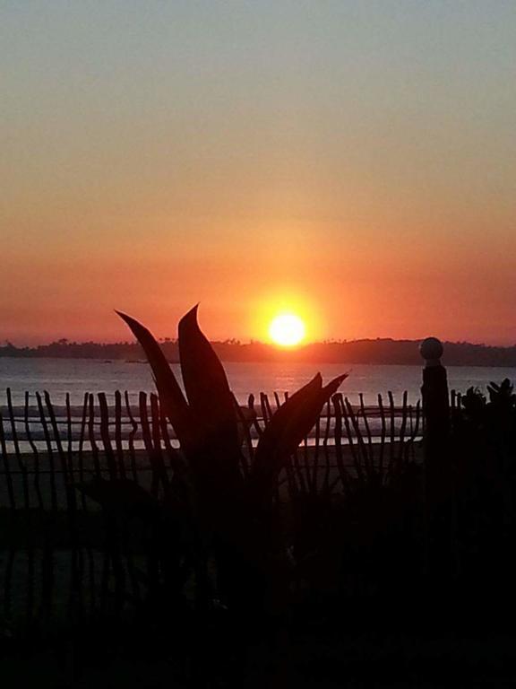 Relax Beach Resort Weligama Esterno foto